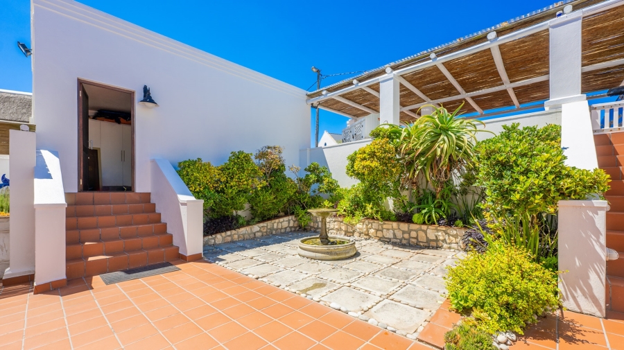 5 Bedroom Property for Sale in Arniston Western Cape